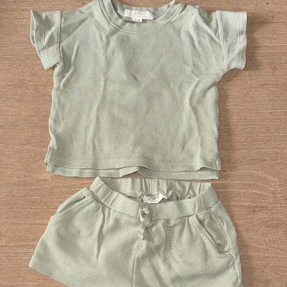 Cozy Kids Matching Set in Soft green - Picture 4 of 5